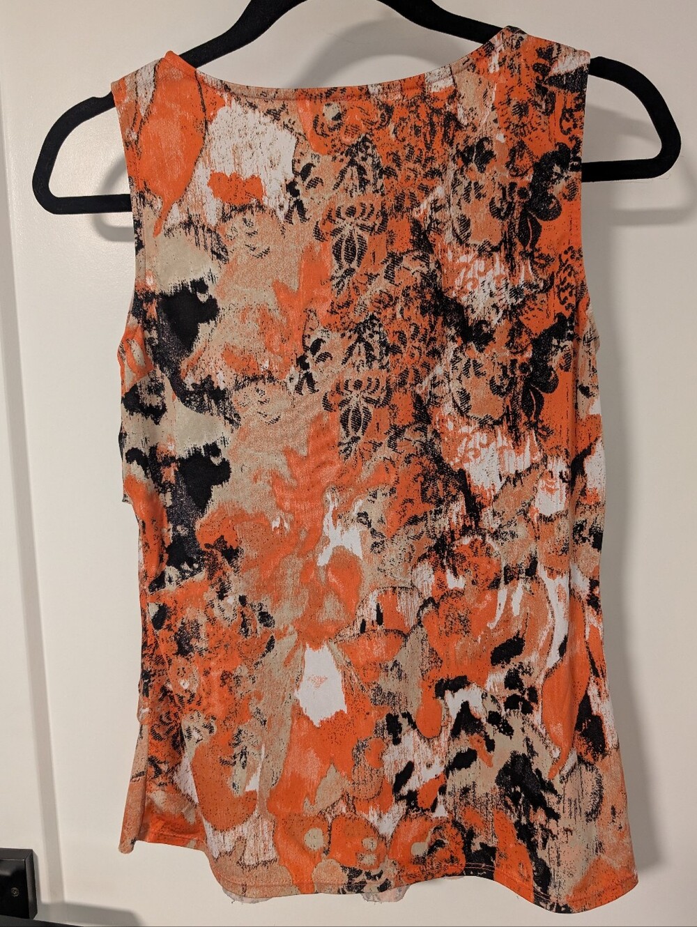 Orange Patterned Sleeveless Ruffled Top - Picture 3 of 3